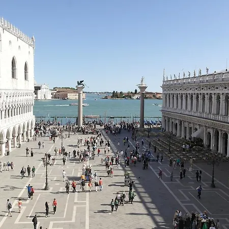 Sanmarco70Steps * Velence